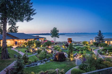 Kingfisher Pacific Resort & Spa .